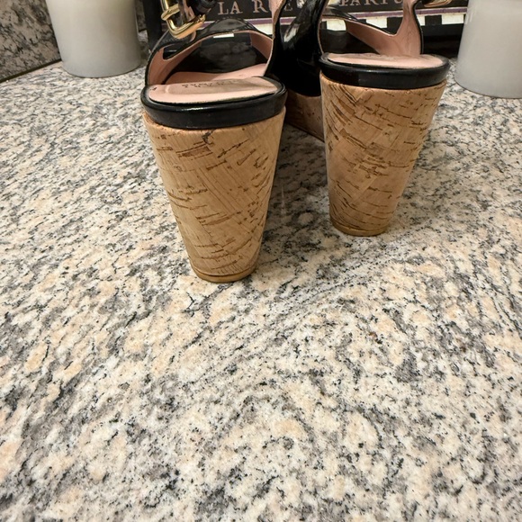 Stuart Weitzman Riviera Patent Leather Cork Wedge Slingback Sandals 8.5 - Picture 4 of 7